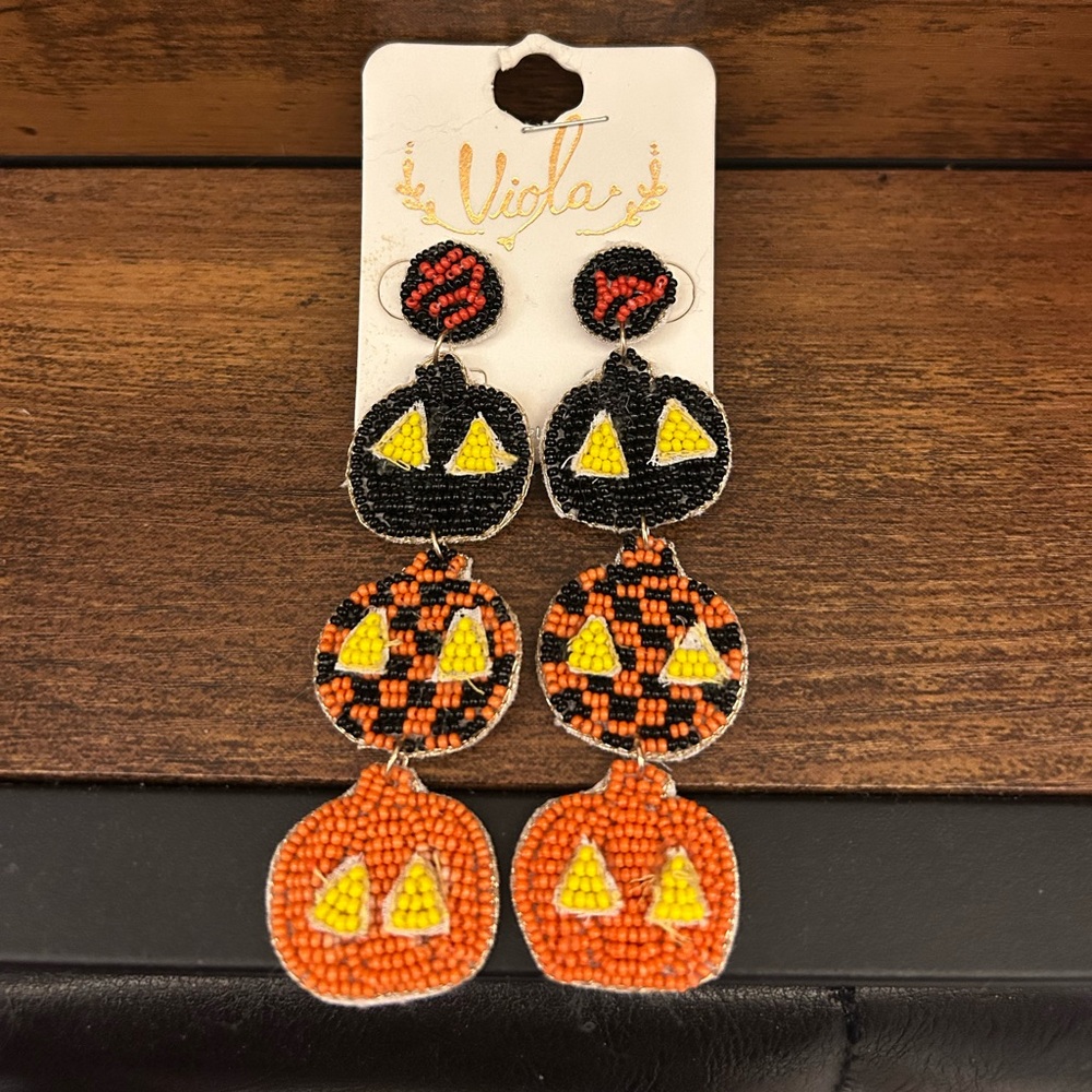 Halloween pumpkin seed bead earrings